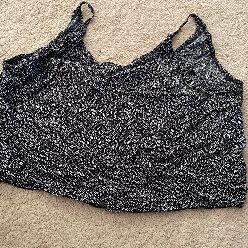 Brandy Melville- Crop top